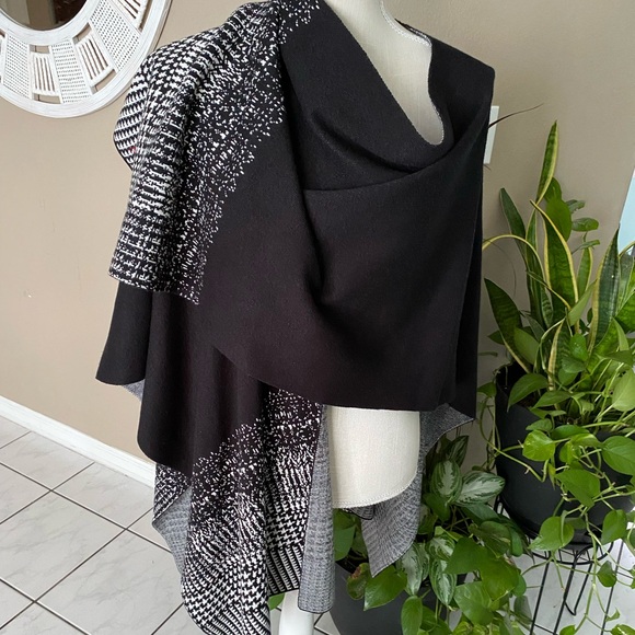 NWT Ming Wang Sweater Knit Wrap Shawl - Picture 1 of 10